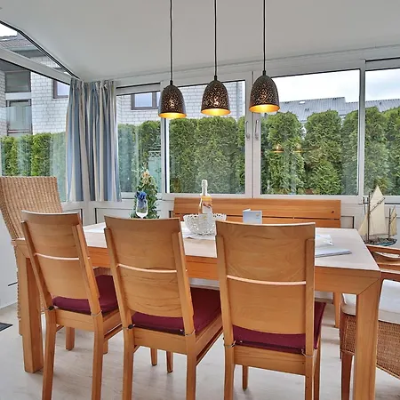 Residenz Am Kurpark 3 *